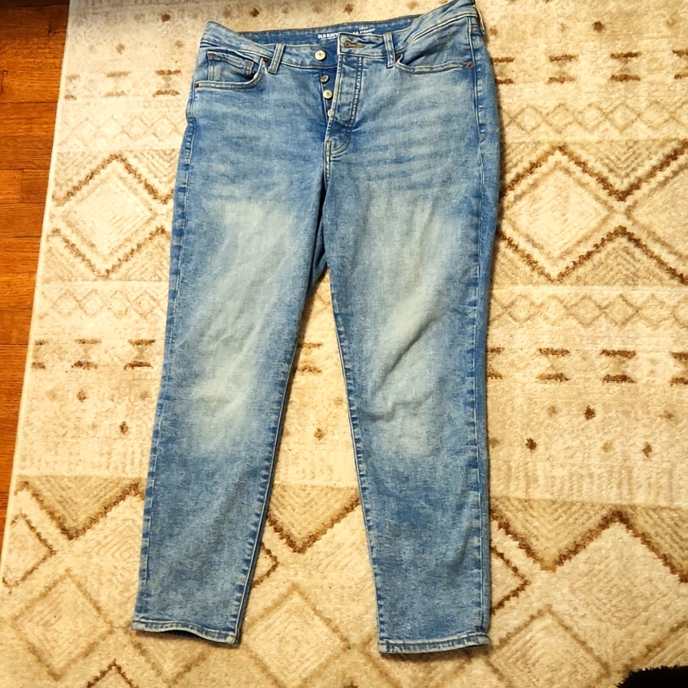 Old Navy High Rise Straight Cut Jeans